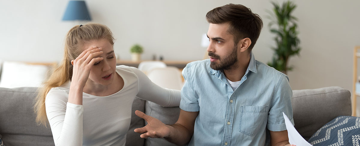 divorce couple arguing over money